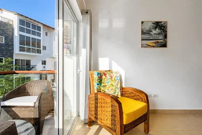 Balcon; vue, lumière naturelle, style rustique