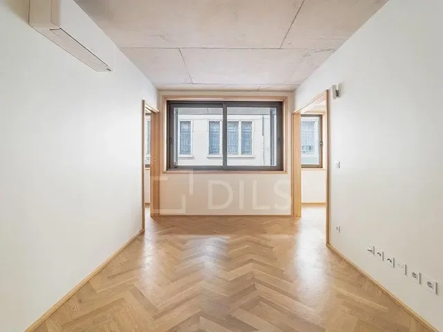 Autre; parquet, lumière naturelle