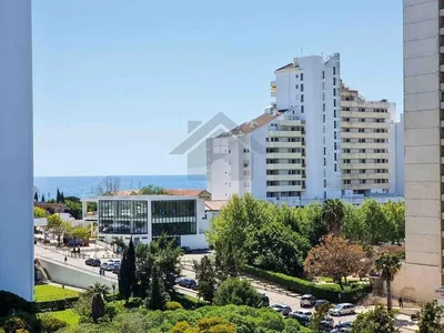 Μπαλκόνι; θέα, φυσικό φως