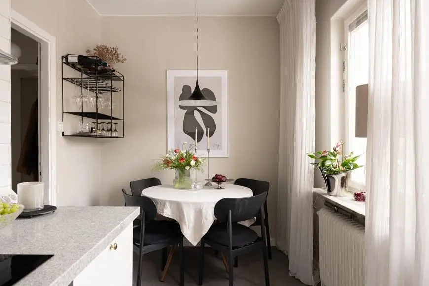 Kuhinja; prirodno svjetlo, moderni stil