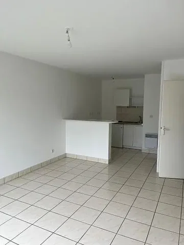 Kuchyňa; dlažba, kuchynské spotrebiče