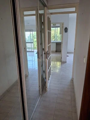 Ostatní; dlažba, přirozené světlo