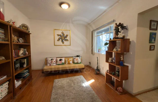 Salon; parquet, lumière naturelle
