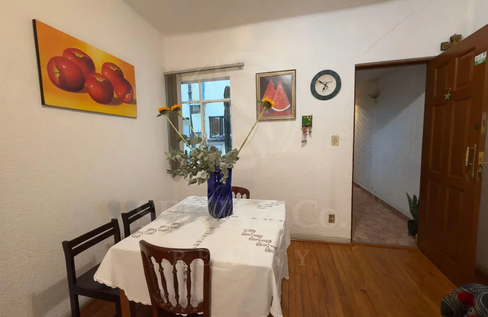 Salon; parquet, lumière naturelle, style rustique