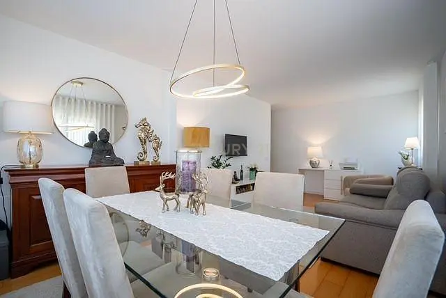 Sala de estar; luz natural, estilo moderno