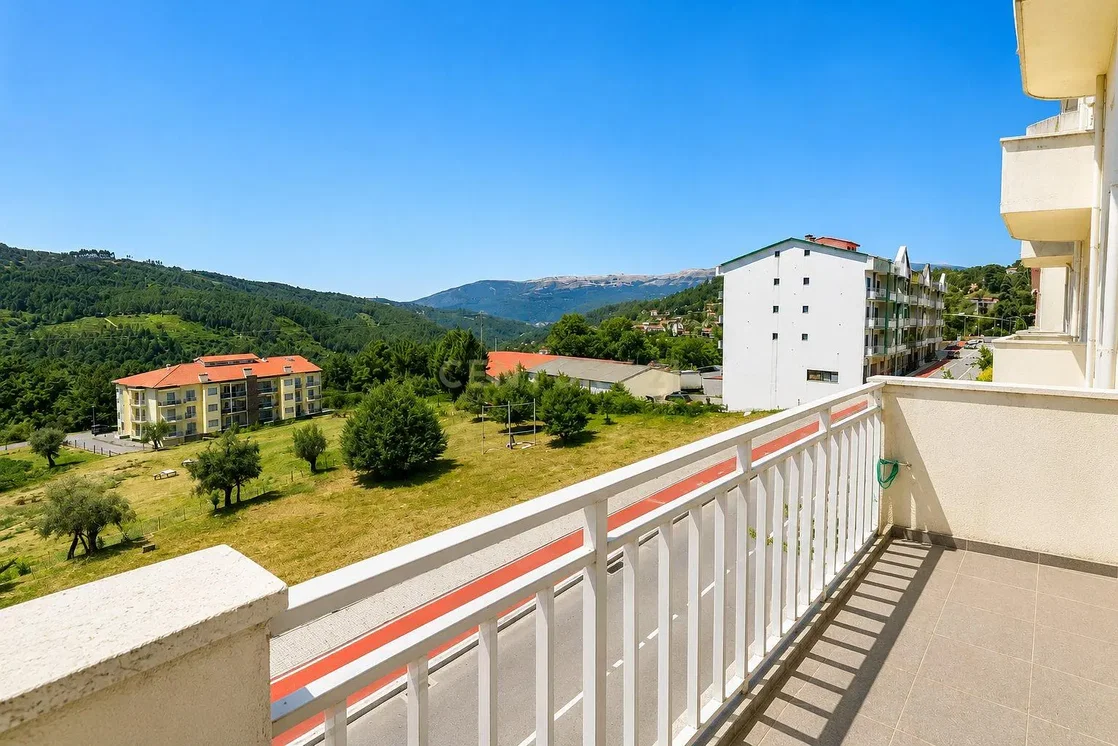 Balkon; výhled, dlažba