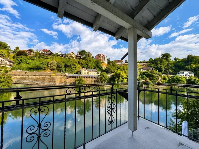 Balkon; výhled, přirozené světlo