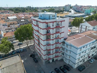 Kuća i okolina; pogled