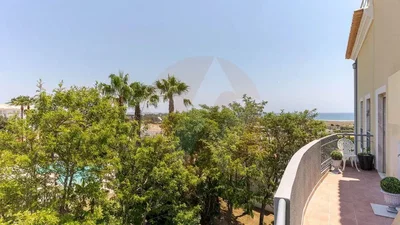 Balkon; výhled, přirozené světlo