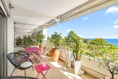 Balkon; výhled, přirozené světlo