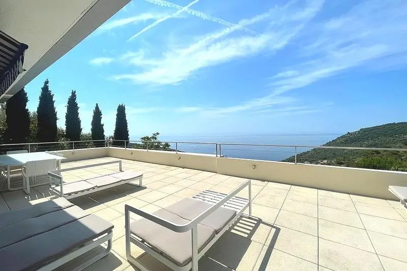 Terrasse; blick, tageslicht, fliesenboden