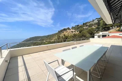 Terrasse; blick, fliesenboden, tageslicht