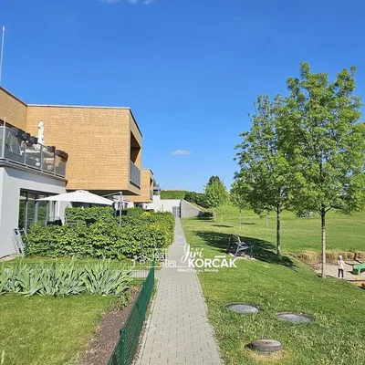Haus und umgebung