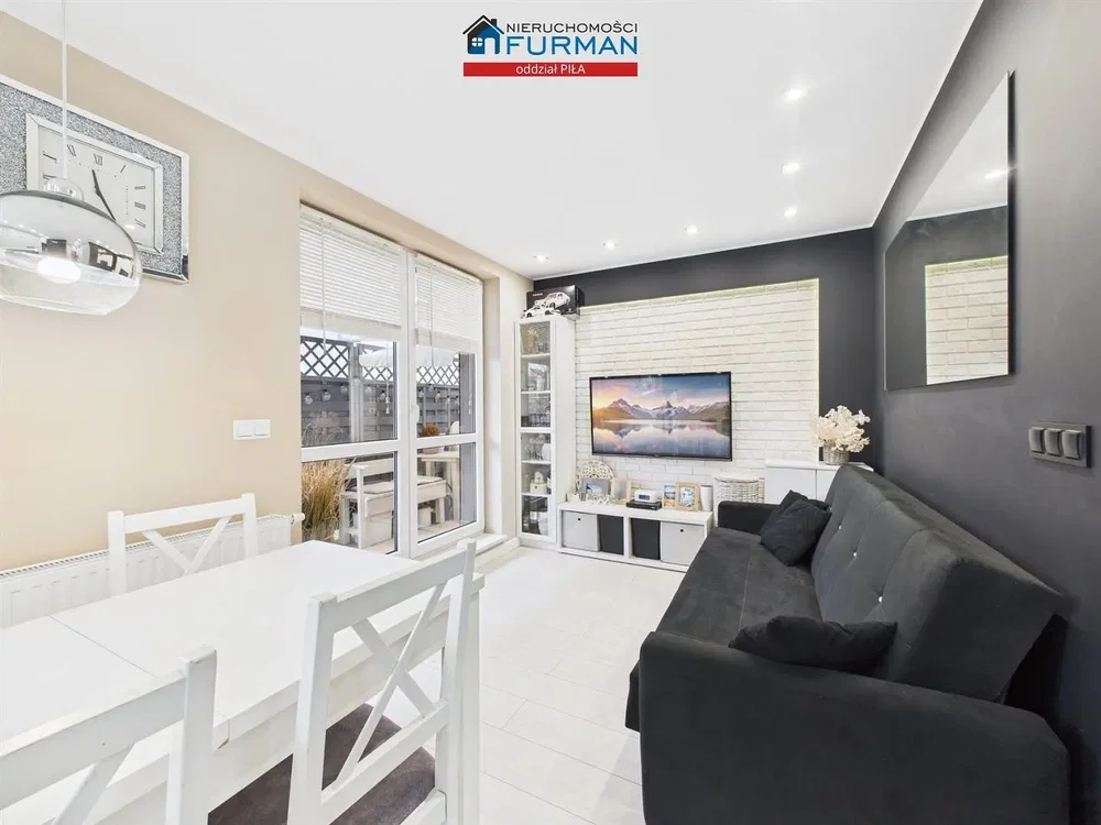 Oturma odası; doğal ışık, modern stil