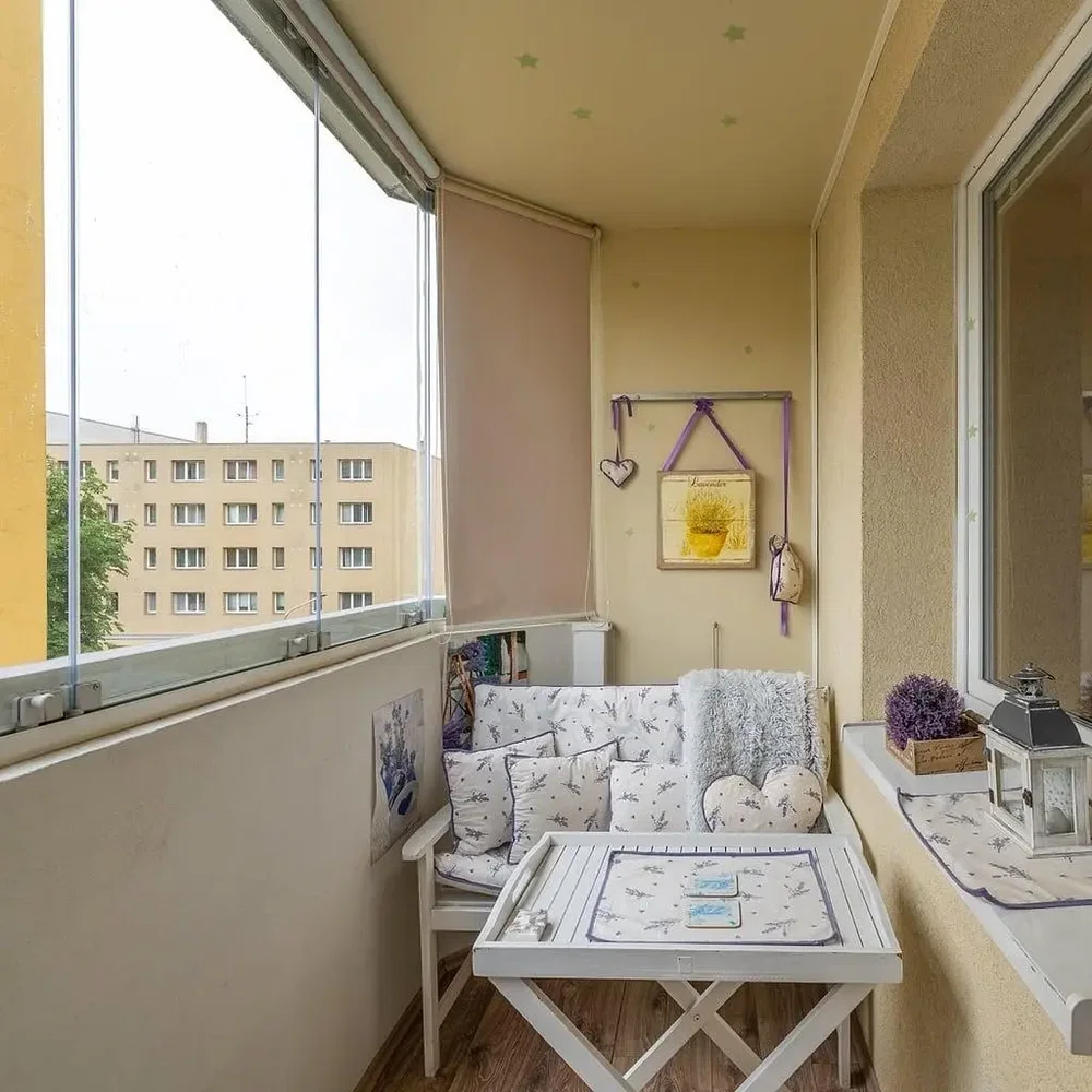 Balcony; natural light, wood floor