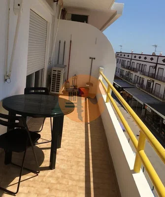 Balkon; blick, tageslicht, fliesenboden