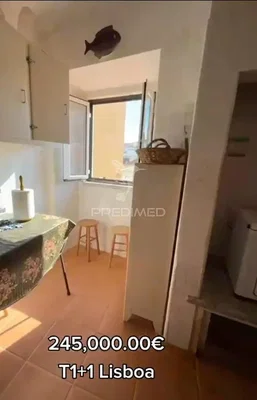 Kuchyňa; prirodzené svetlo, dlažba
