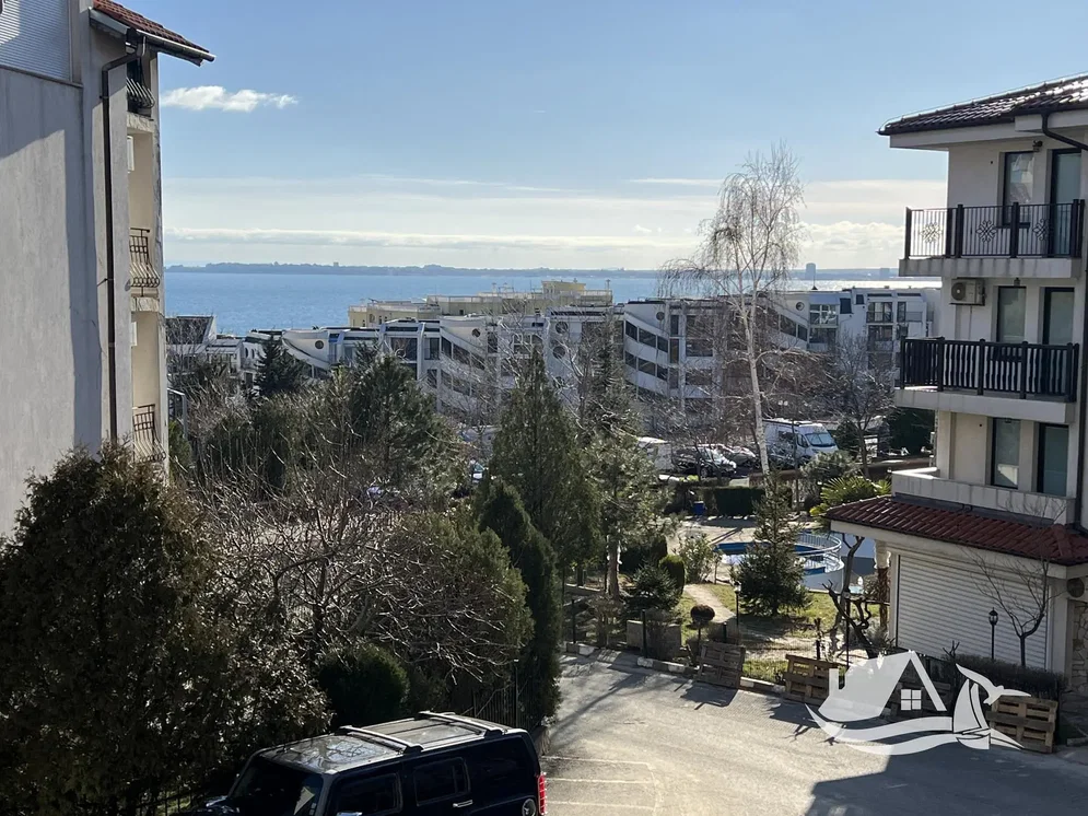 Kuća i okolina; pogled, prirodna svjetlost