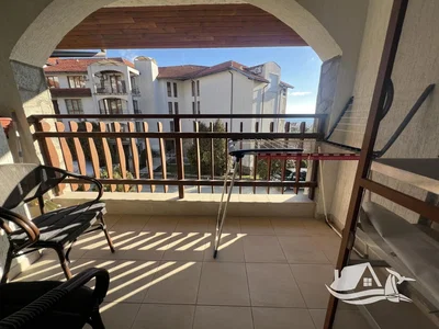 Balkon; pločice, pogled, prirodna svjetlost