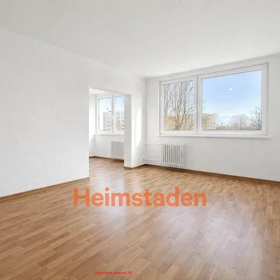 Salon; parquet, lumière naturelle, vue