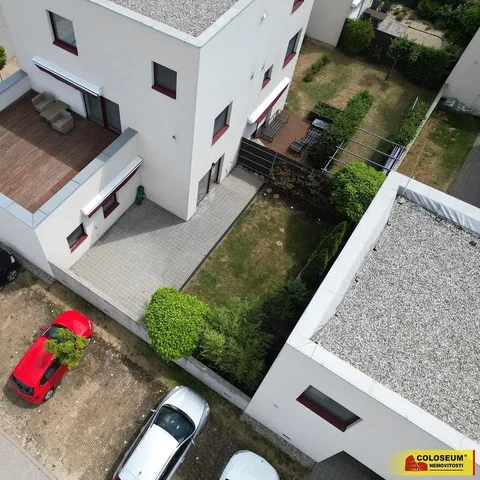 House and surroundings; view, natural light