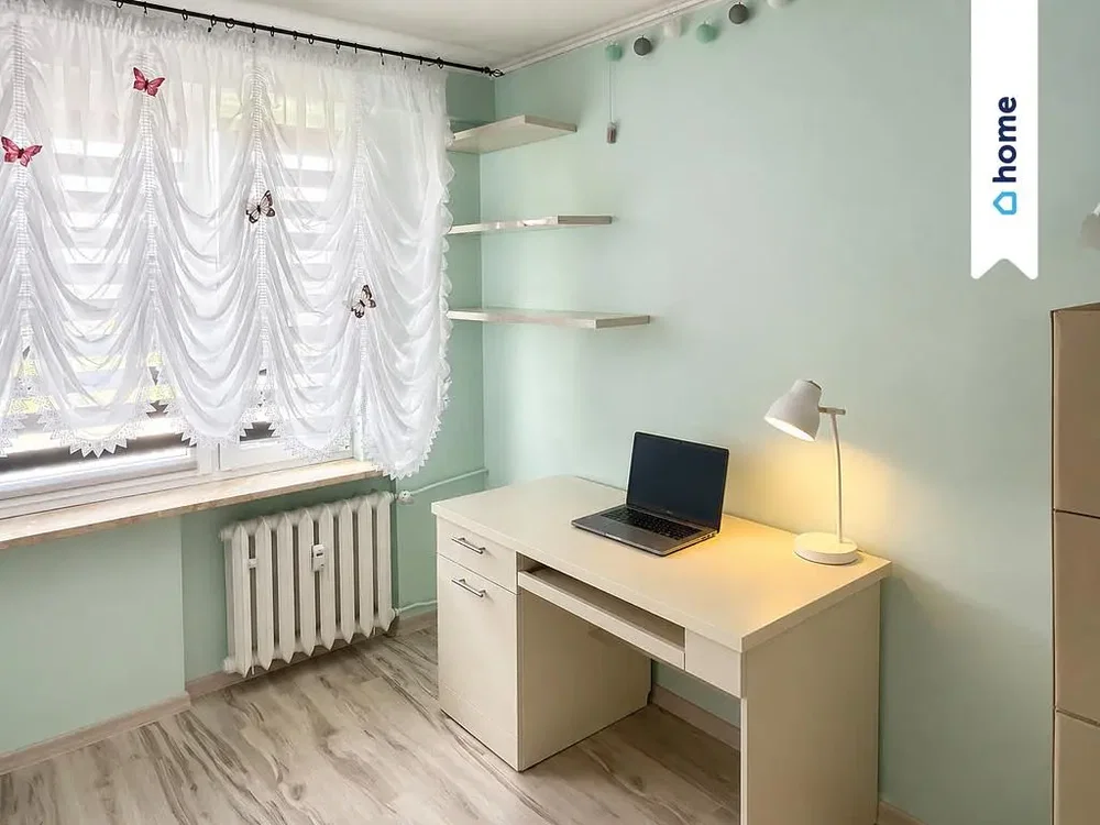 Kids room; natural light, wood floor