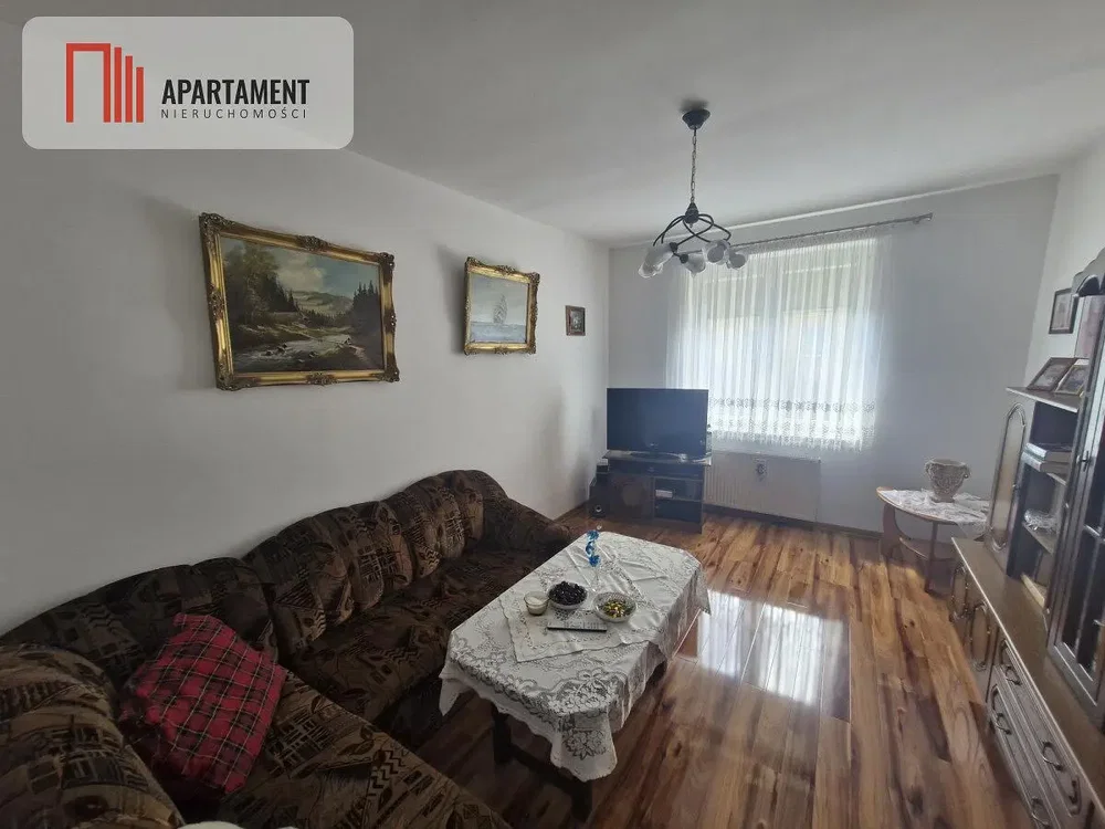Salon; parquet, lumière naturelle