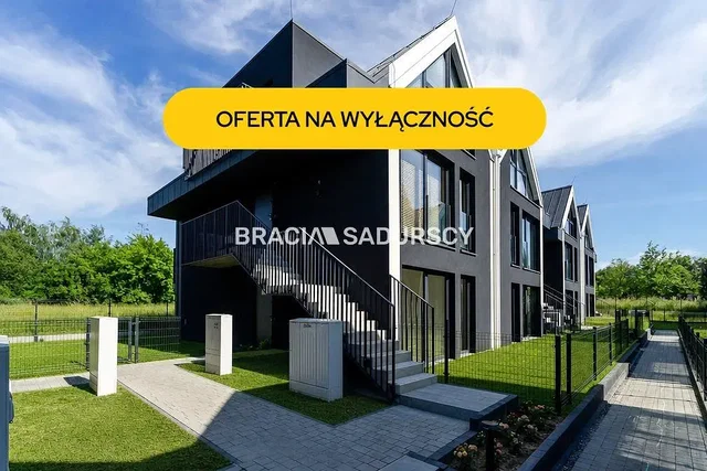House and surroundings