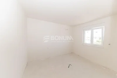 Other; natural light, needs renovation