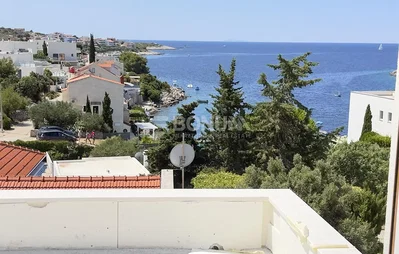 Balcony; view, natural light