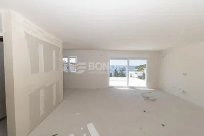 Other; natural light, needs renovation