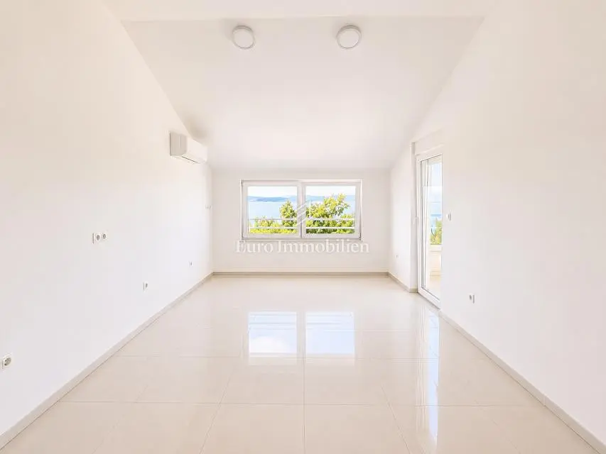 Autre; carrelage, lumière naturelle, vue