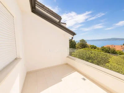 Balcon; vue, lumière naturelle