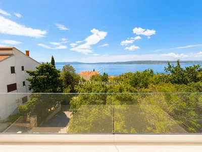 Balkon; výhled, přirozené světlo