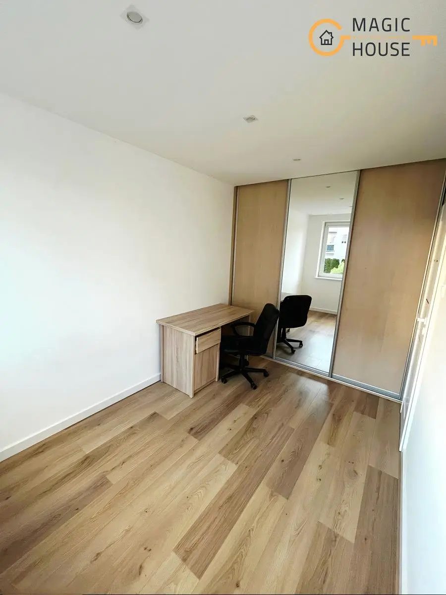 Chambre; parquet, lumière naturelle