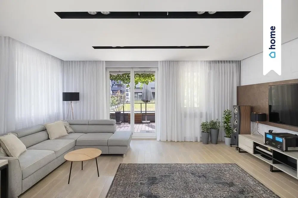 Salon; lumière naturelle, style moderne, parquet