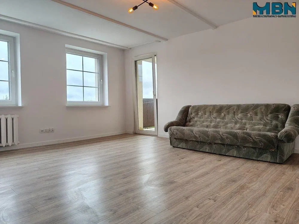 Salon; parquet, lumière naturelle