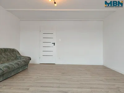 Salon; parquet, lumière naturelle