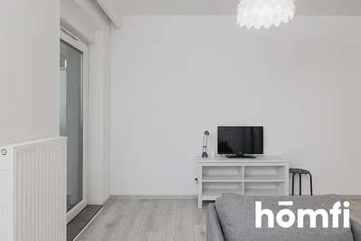 Wohnzimmer; holzboden, tageslicht