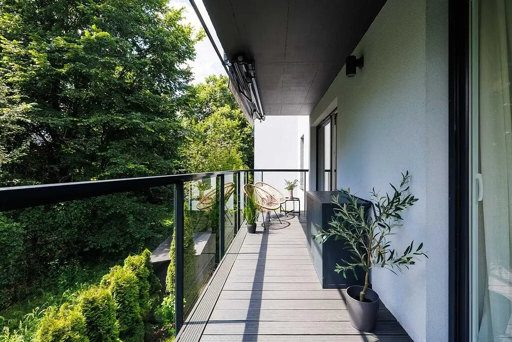 Balcony; natural light, view