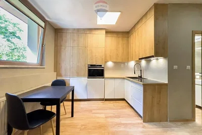 Küche; küchengeräte, tageslicht, moderner stil