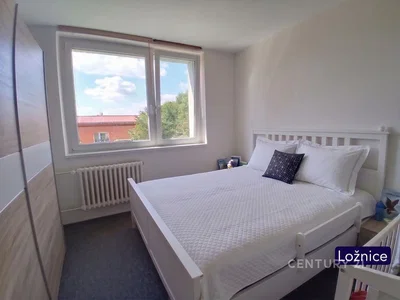Chambre; lumière naturelle, rénové