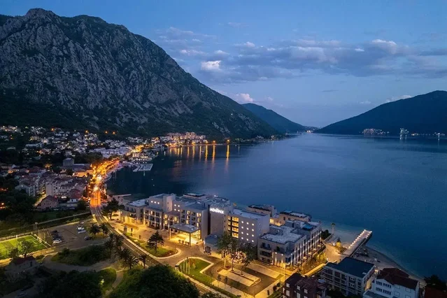 Kuća i okolina; pogled