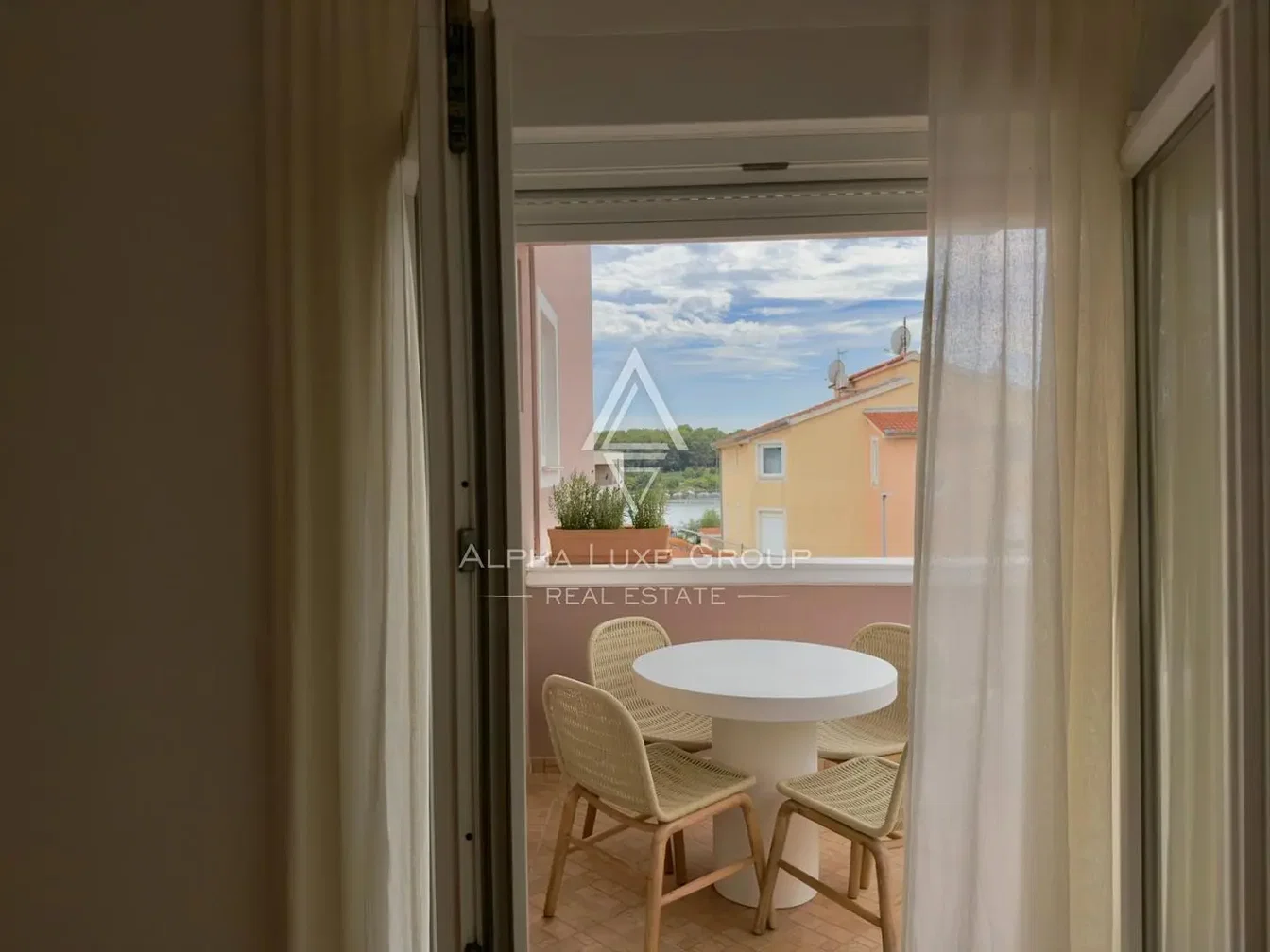 Balkon; pogled, prirodno svjetlo