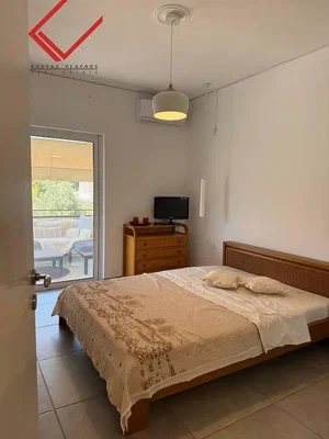 Chambre; carrelage, lumière naturelle