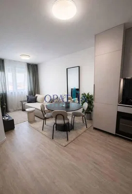 Obývací pokoj; přirozené světlo, moderní styl, dřevěná podlaha
