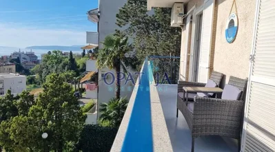 Balkon; výhled, přirozené světlo