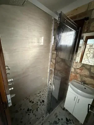 Salle de bain; carrelage, lumière naturelle