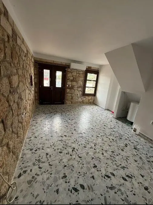 Autre; carrelage, lumière naturelle