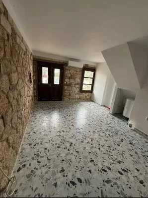 Autre; carrelage, lumière naturelle